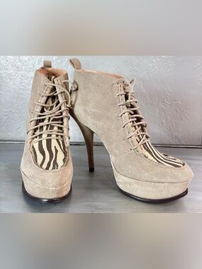 BETSY JOHNSON Beige Platform Lace-Up Booties with Zebra Print Accents Size 10